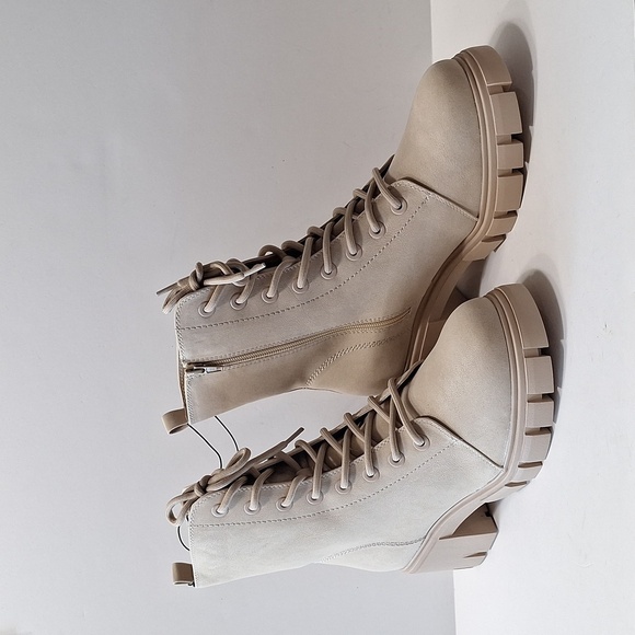 Maurices "NEW" Y2K Faux Suede Retro Chunky Heel Platform Lug Sole Boots Size 11 - Picture 3 of 11